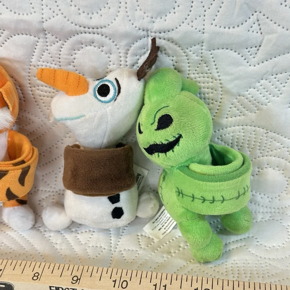 Bullsitoy Disney Slap Bracelets Lot of 4 Olaf Oogie Boogie Aladdin Simba